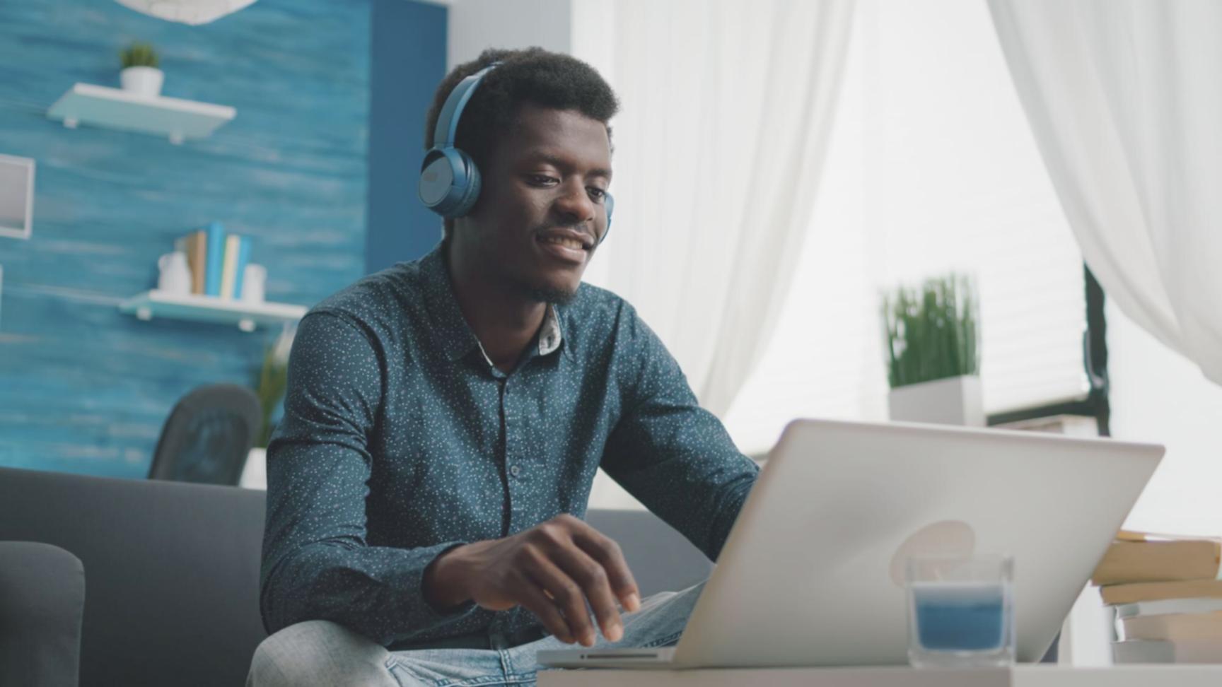 Professional development session focused on financial analysis techniques and market evaluation methods